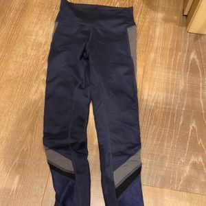 Alo Yoga Pants (Elevate Leggings in Navy/Black/Gray) Size XS